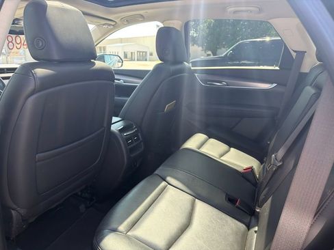 Used 2018 Cadillac XT5 Premium Luxury FWD image 3