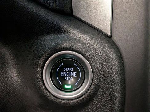 Used 2021 Chevrolet Silverado 1500 RST AWD/4WD image 17