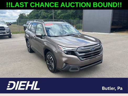 Used 2025 Subaru Forester Limited AWD/4WD image 1