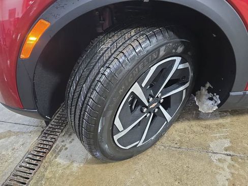 New 2026 Chevrolet Equinox EV LT image 33