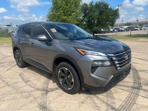 Used 2024 Nissan Rogue SV FWD image 17