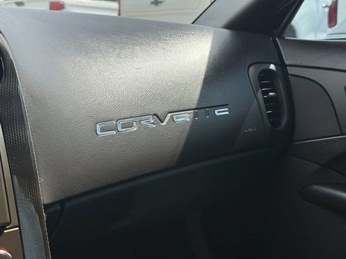 Used 2006 Chevrolet Corvette Z06 w/ Preferred Equipment Group RWD image 31