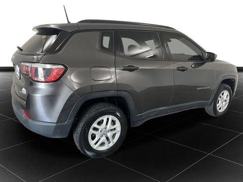 Used 2018 Jeep Compass Sport w/ Cold Weather Group AWD/4WD image 5
