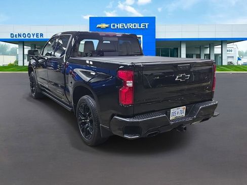 Used 2025 Chevrolet Silverado 1500 High Country w/ Midnight Edition AWD/4WD image 7