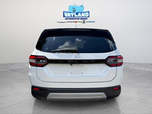 Certified 2025 Honda Pilot EX-L image 4