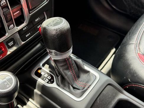 Used 2018 Jeep Wrangler Unlimited Rubicon AWD/4WD image 23