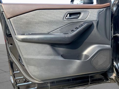 Used 2021 Nissan Rogue S FWD image 21