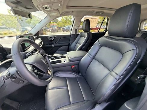New 2025 Lincoln Aviator 2WD w/ Jet Appearance Package image 12
