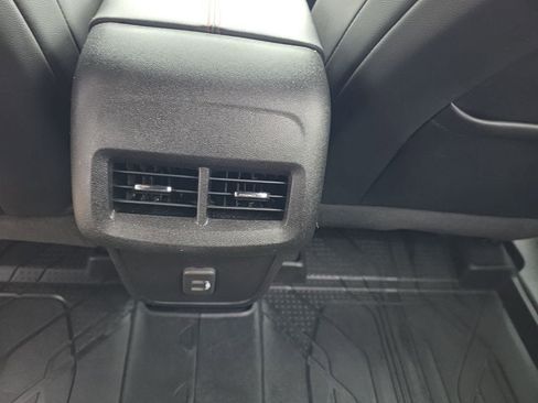 Used 2022 Chevrolet Equinox RS w/ LPO, Floor Liner Package image 13