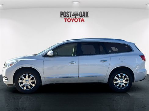 Used 2017 Buick Enclave Leather image 4