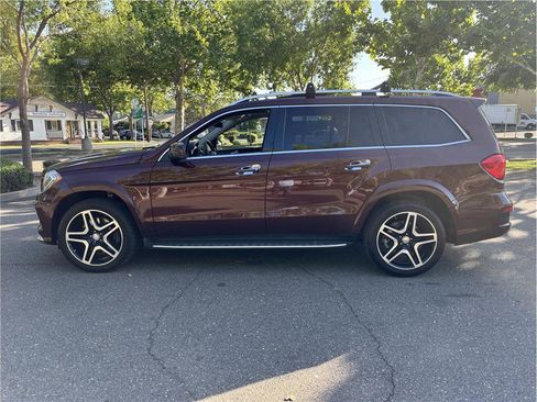 Used 2013 Mercedes-Benz GL 550 4MATIC image 2