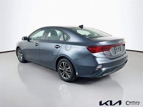 Used 2023 Kia Forte LXS FWD image 7