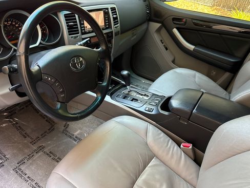 Used 2009 Toyota 4Runner Limited AWD/4WD image 4