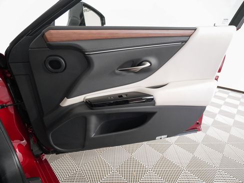 New 2025 Lexus ES 350 w/ Premium Package image 19