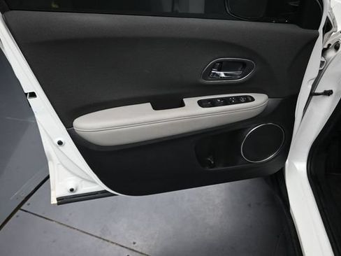 Used 2020 Honda HR-V EX image 16