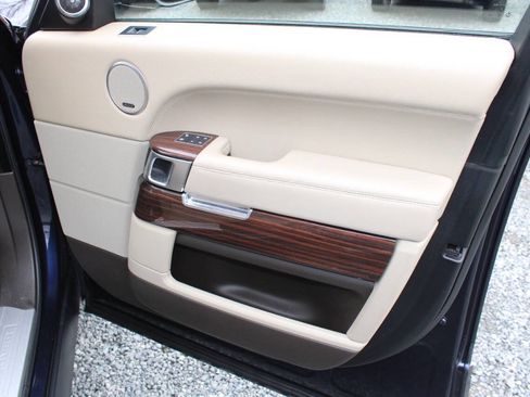 Used 2016 Land Rover Range Rover HSE image 23