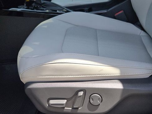 New 2025 Kia Niro EX Touring image 16