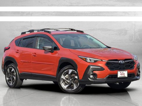 Used 2025 Subaru Crosstrek 2.5i Limited w/ Crosstrek Mirror Package image 2