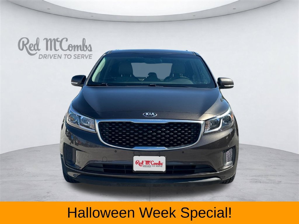 Used 2017 Kia Sedona LX w/ LX Essentials Premium Package FWD image 2