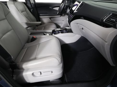 Used 2016 Honda Pilot Touring image 29