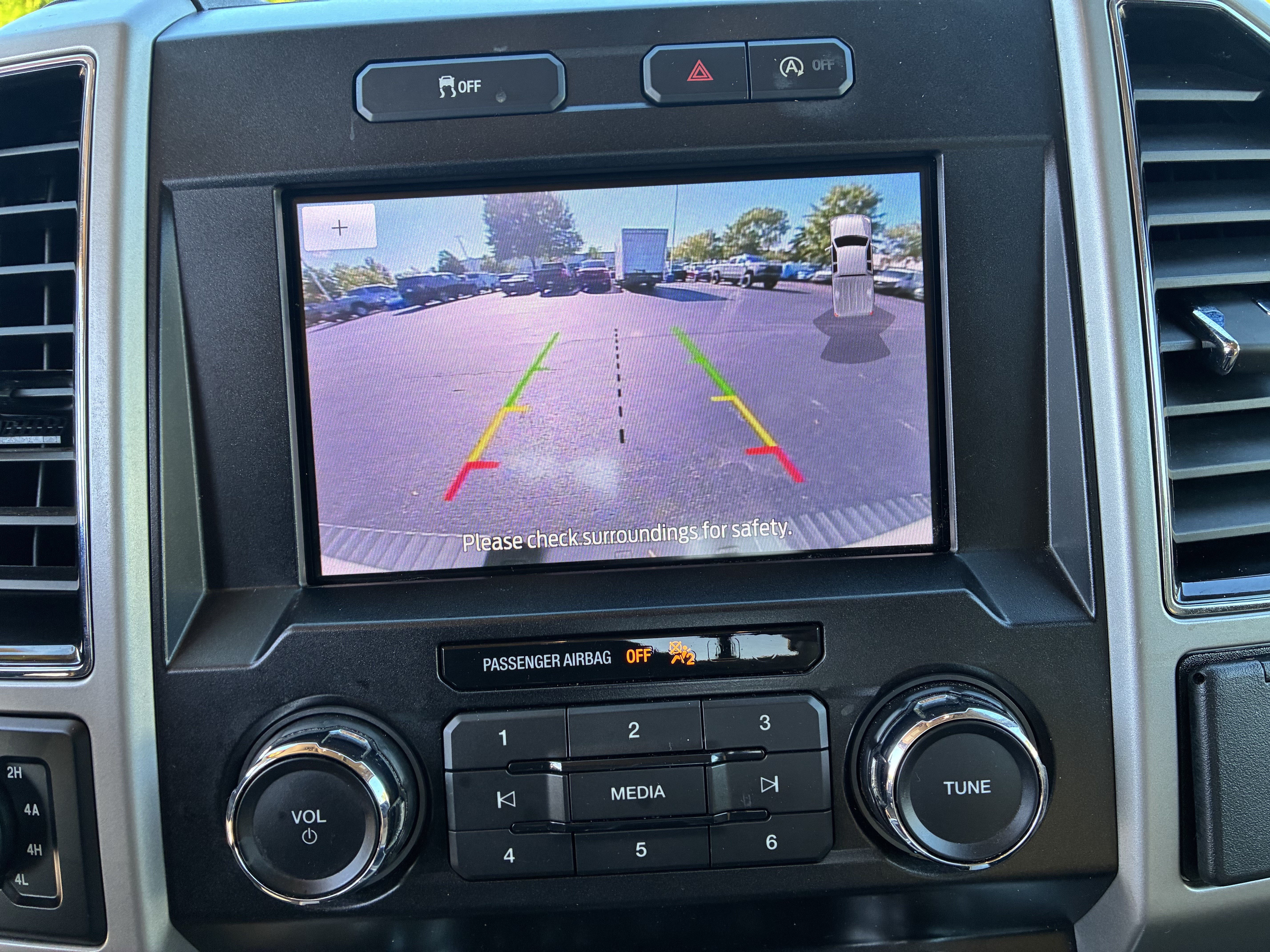 Used 2019 Ford F150 Lariat w/ Trailer Tow Package AWD/4WD image 32