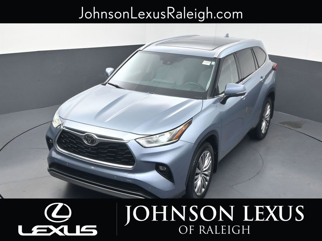 Used 2021 Toyota Highlander Platinum AWD/4WD image 25