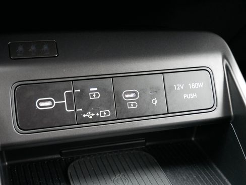 Certified 2024 Hyundai Kona SEL w/ Convenience Package AWD/4WD image 23