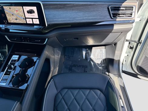 New 2026 Volkswagen Atlas SEL Premium R-Line AWD/4WD image 18