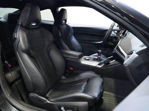 Used 2021 BMW M4 Coupe w/ Executive Package RWD image 29