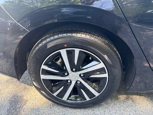 Used 2023 Honda Civic LX image 28