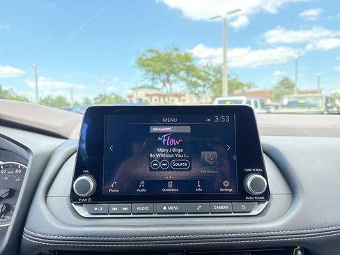 Used 2022 Nissan Rogue SV AWD/4WD image 21