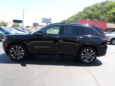Used 2023 Jeep Grand Cherokee Overland AWD/4WD image 10