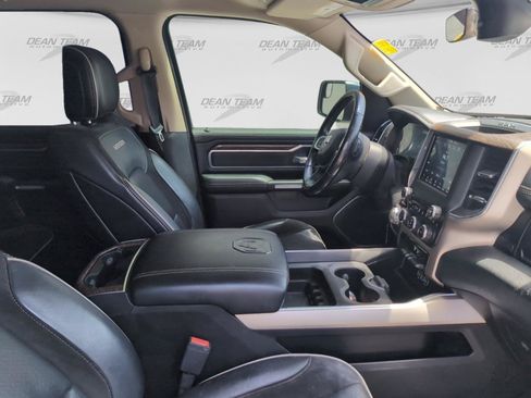 Used 2019 RAM 1500 Laramie AWD/4WD image 16
