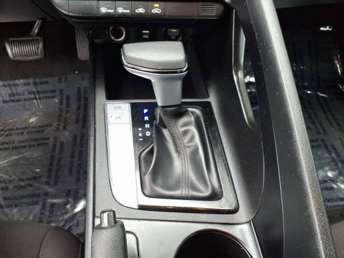 Used 2023 Hyundai Elantra SEL w/ Cargo Package FWD image 13