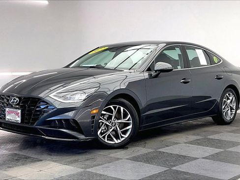 Used 2022 Hyundai Sonata SEL w/ Cargo Package image 12