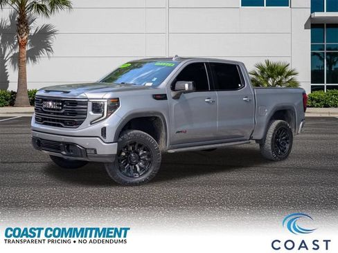 Used 2024 GMC Sierra 1500 AT4 w/ Technology Package AWD/4WD image 1