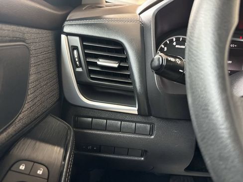 Used 2021 Nissan Rogue S FWD image 17