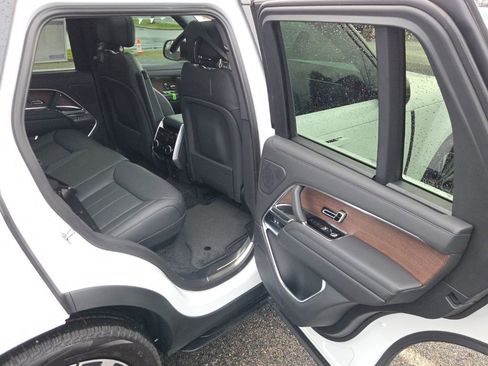 New 2026 Land Rover Range Rover SE image 17