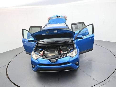 Used 2017 Toyota RAV4 XLE FWD image 36