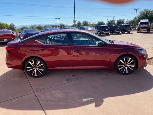 Used 2021 Nissan Altima 2.5 SR FWD image 10