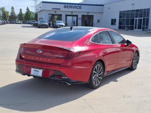 Used 2021 Hyundai Sonata Limited FWD image 4
