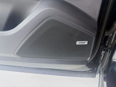 Certified 2022 Porsche Cayenne Turbo image 9