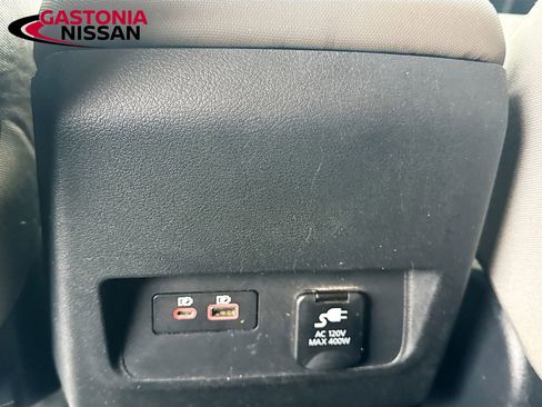 Used 2023 Nissan Frontier SV w/ SV Convenience Package AWD/4WD image 30
