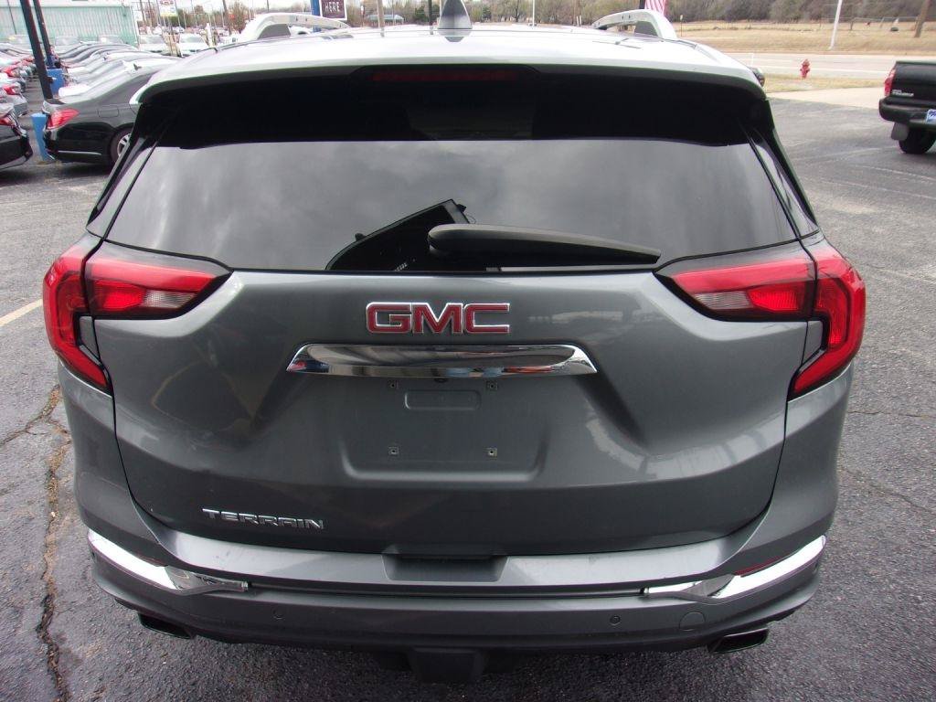 Used 2018 GMC Terrain Denali w/ Comfort Package FWD image 5
