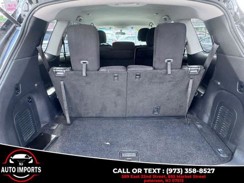 Used 2015 Nissan Pathfinder S image 16