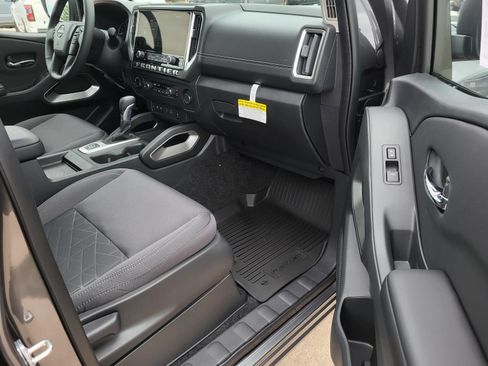 New 2026 Nissan Frontier SV w/ All-Weather Content Package AWD/4WD image 12