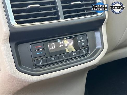 Used 2025 Volkswagen Atlas SEL Premium R-Line image 20