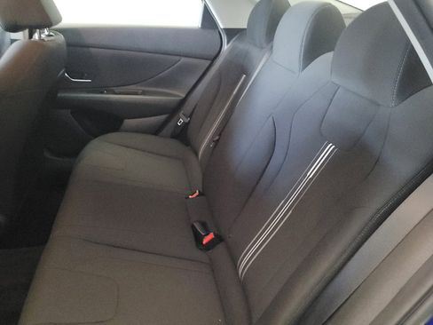 Used 2022 Hyundai Elantra SEL w/ Cargo Package image 18