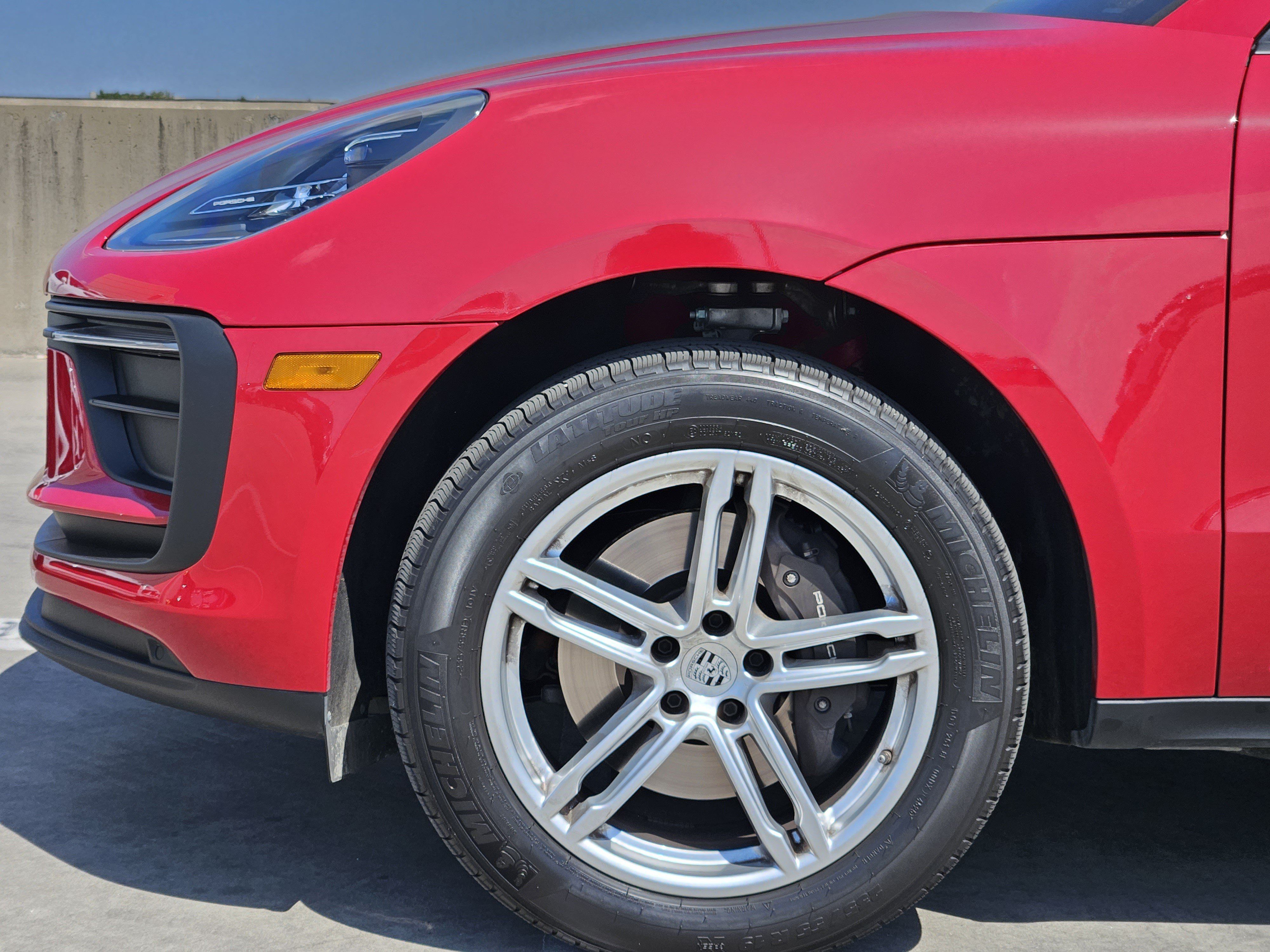 Certified 2026 Porsche Macan AWD/4WD image 13