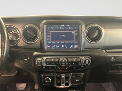 Used 2021 Jeep Wrangler Unlimited Sport AWD/4WD image 9